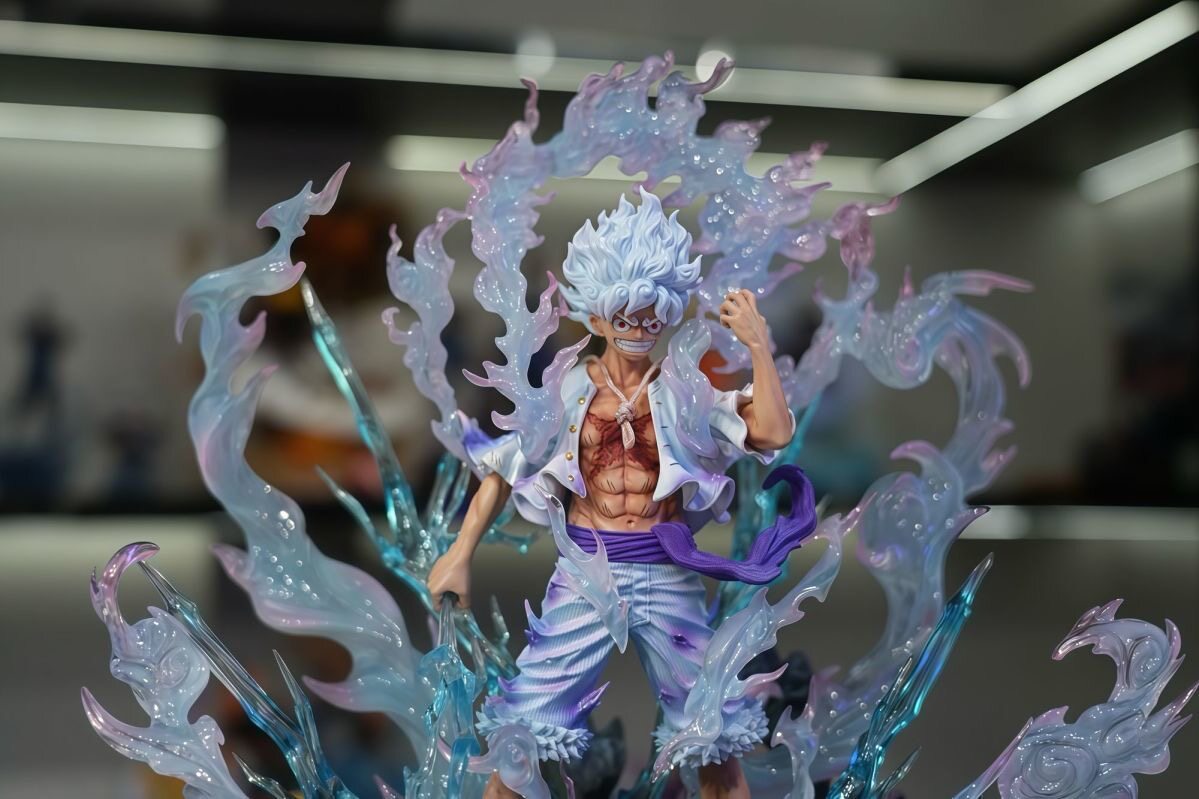 Luffy Nika Gear 5 Figure
